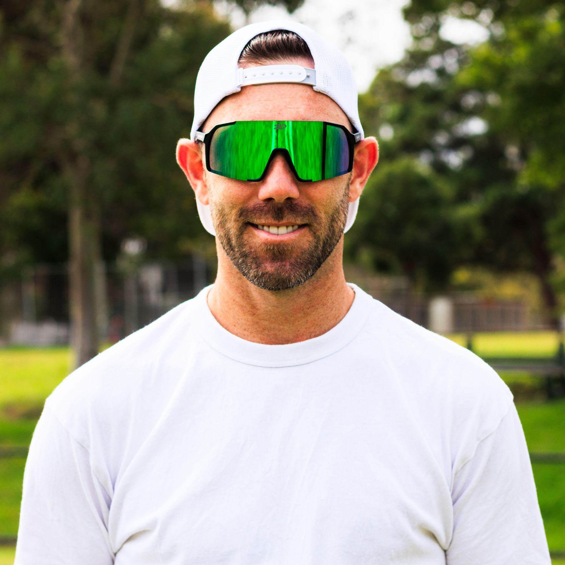 Small Adult Flairs Black Frame Full Green
